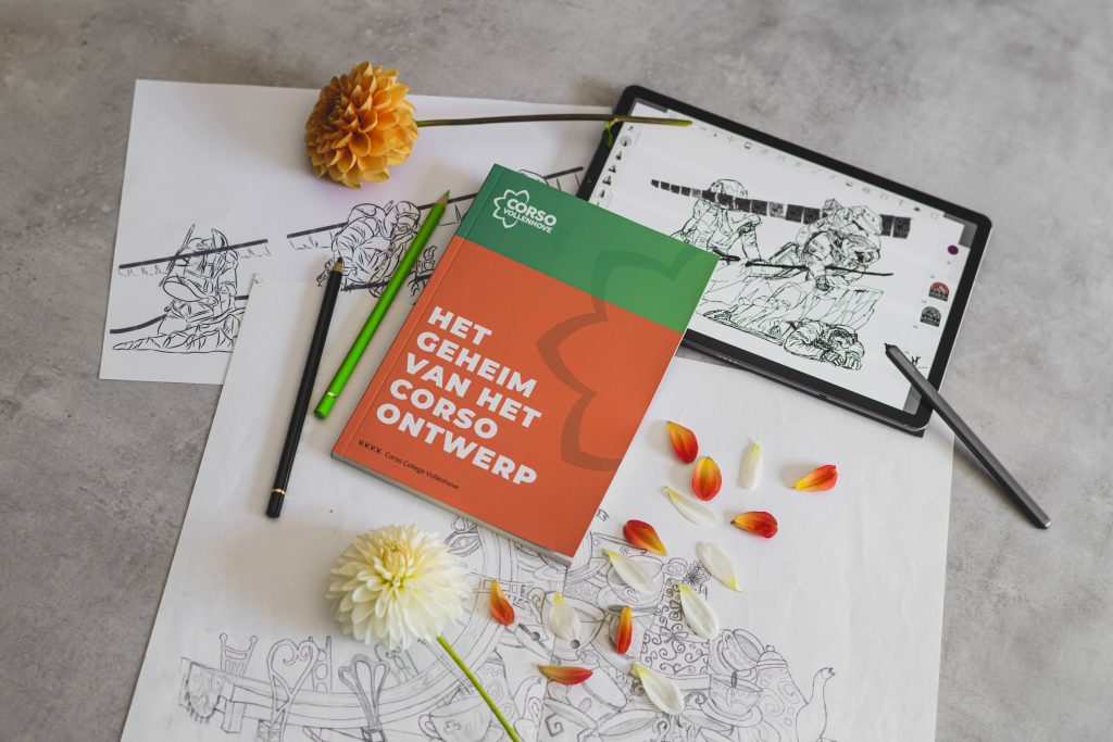 Boek 'Het geheim van het Corso ontwerp' op tafel